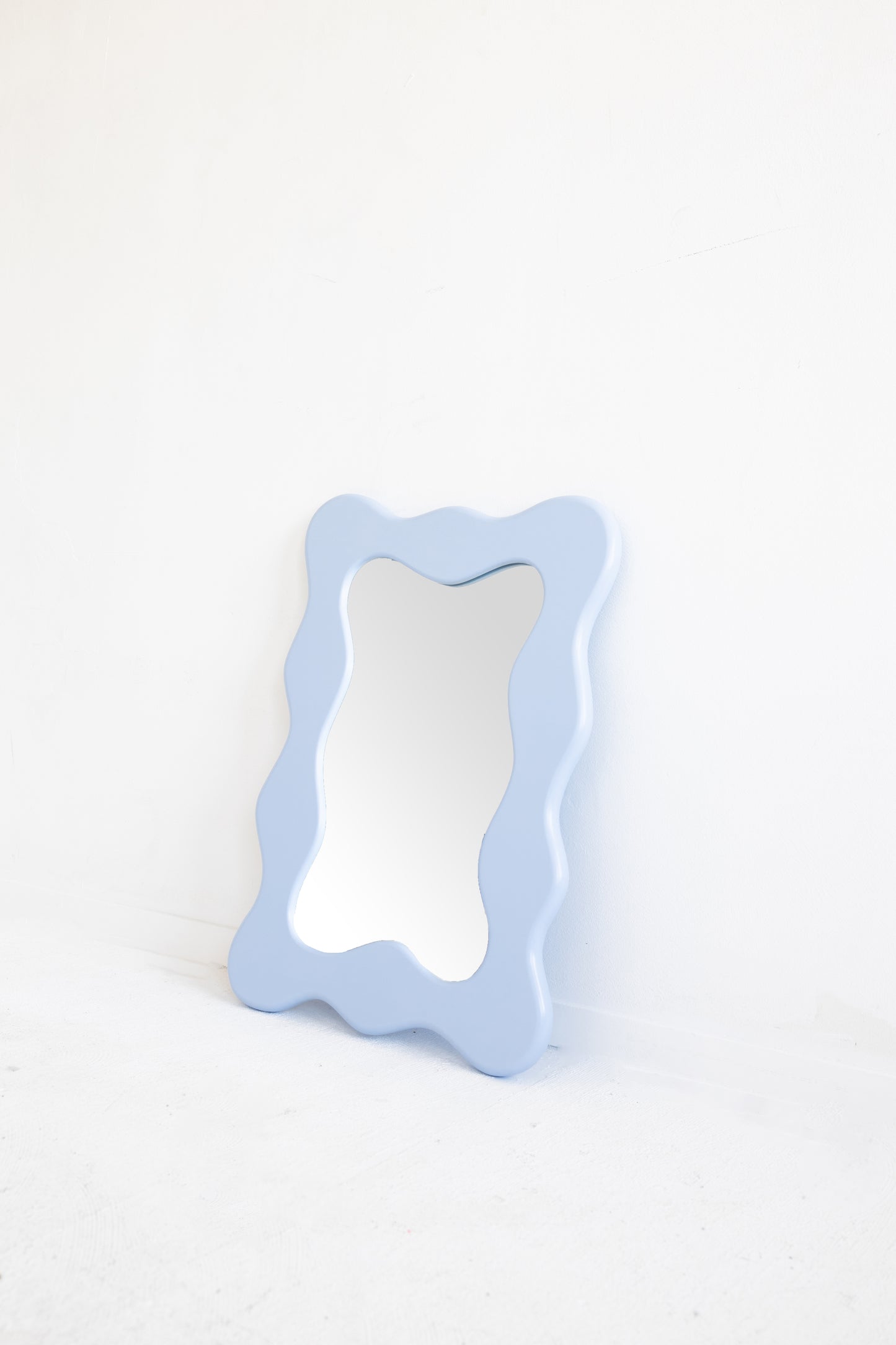 CELEBRATE LIFE WAVY MIRROR - Midi