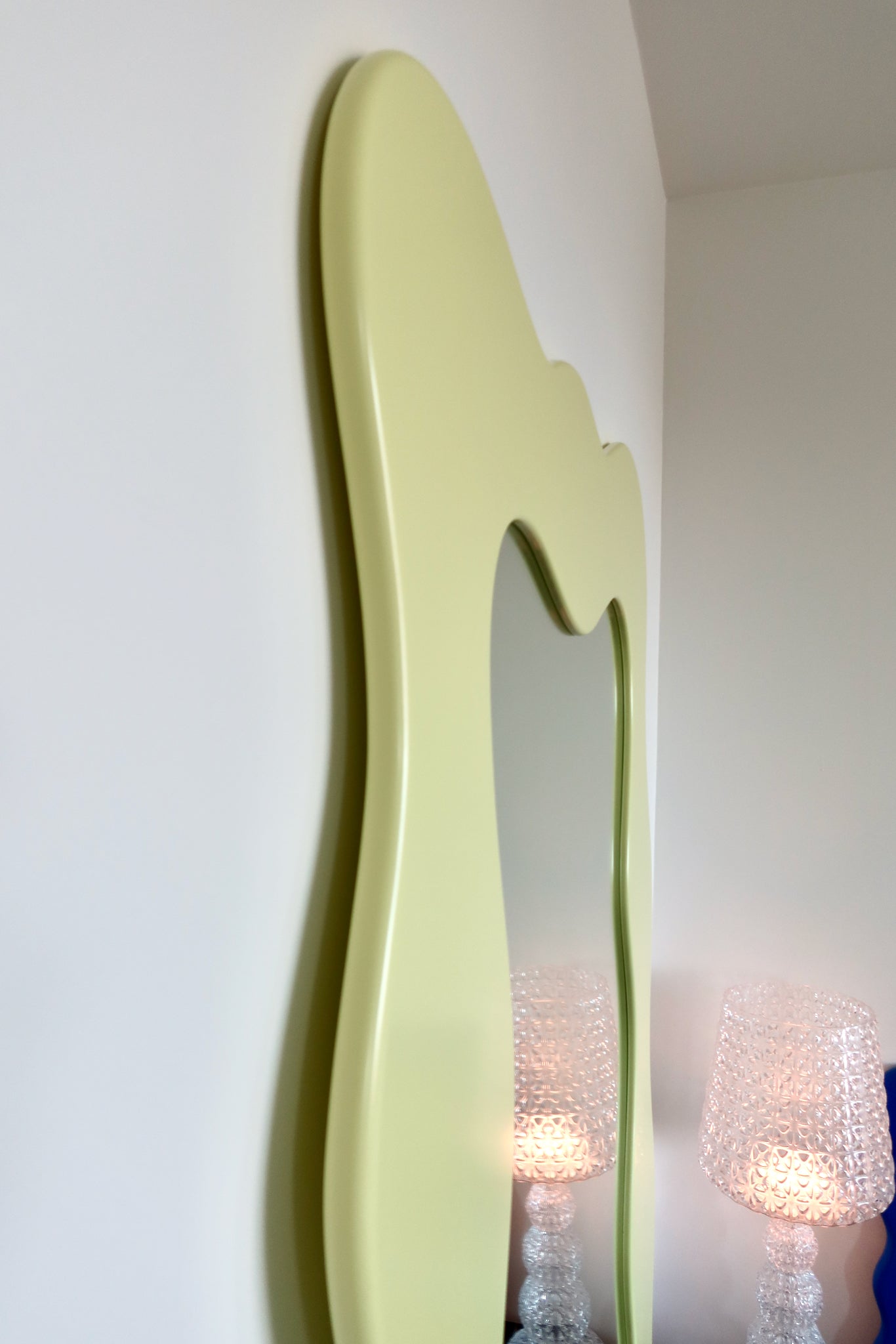 CELEBRATE LIFE WAVY MIRROR - Jumbo