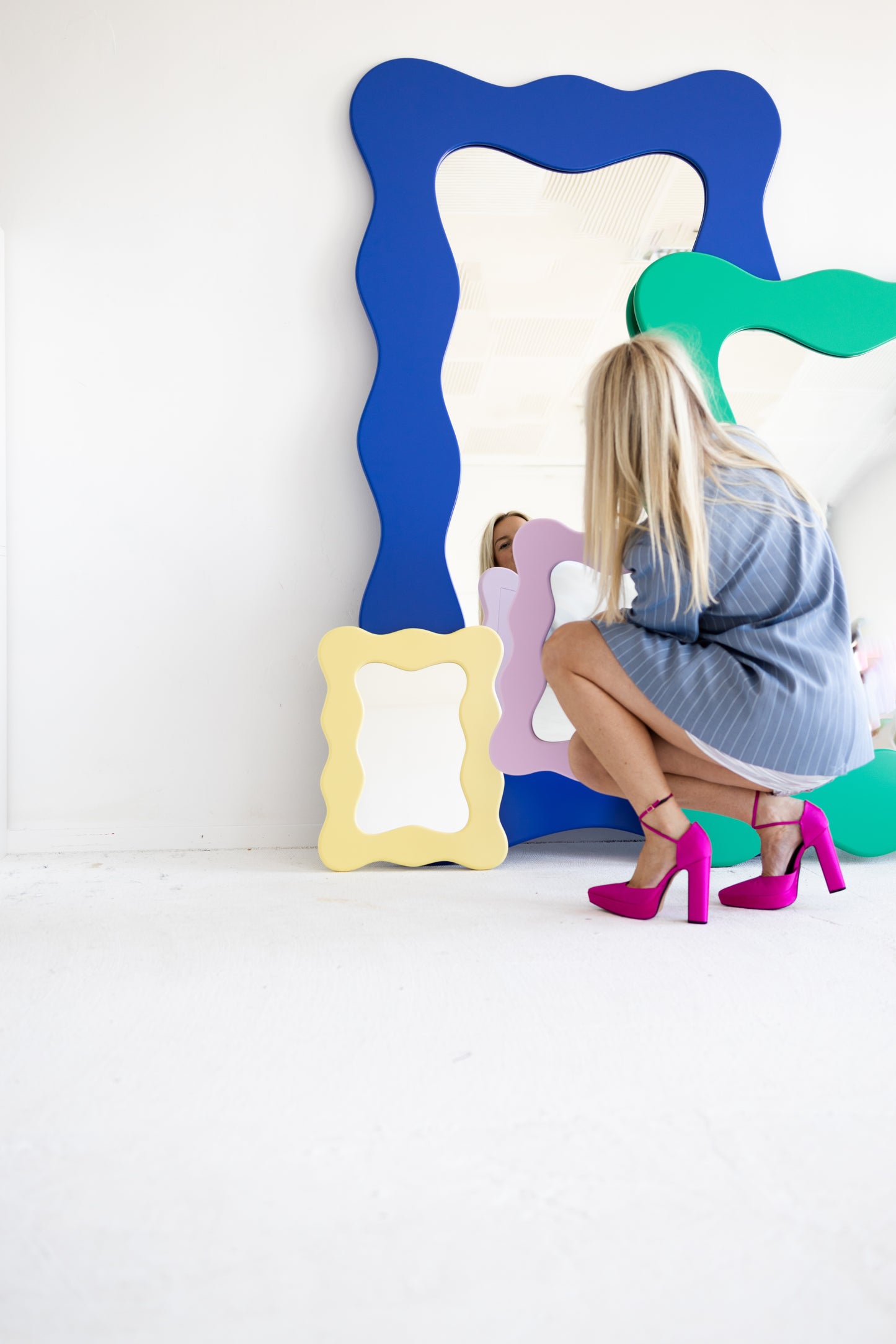 CELEBRATE LIFE WAVY MIRROR - Mini