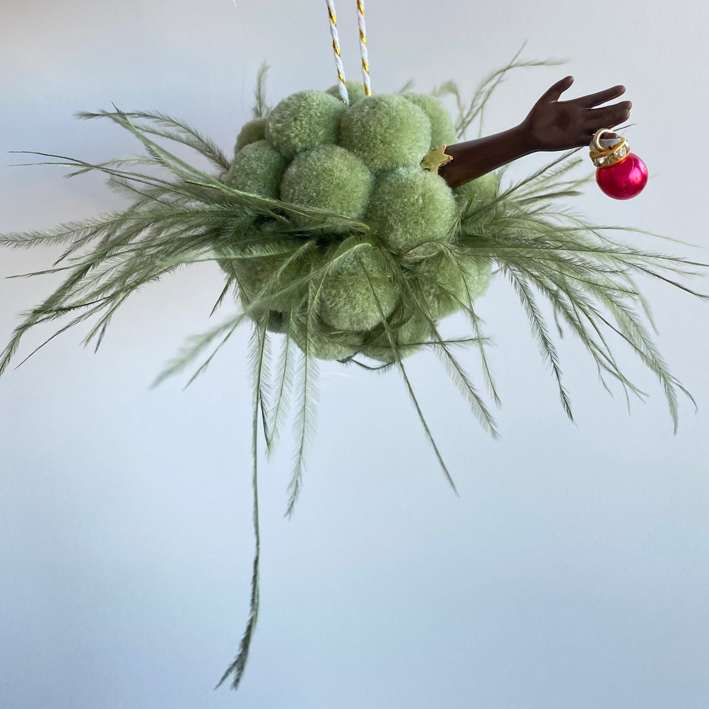 Christmas Ball with feathers & Red mini ball - Army Green